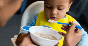 תינוק אוכל דייסה | צילום: אילוסטרציה